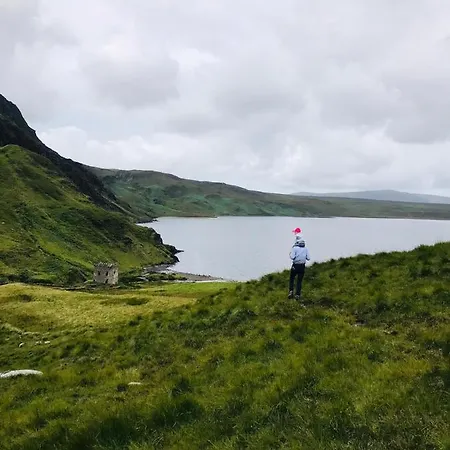 Stunning Riverside In Location