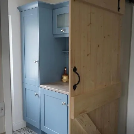 Stunning Riverside In Location Holiday home *