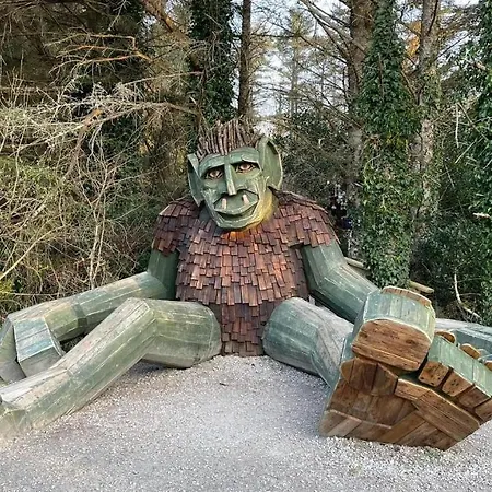 度假居 Stunning Riverside In Location *